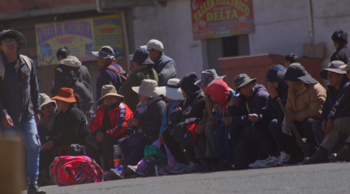 LUNES ARRANCA CON BLOQUEOS EN EL ALTO, RÍO ABAJO Y 25 PUNTOS CARRETEROS