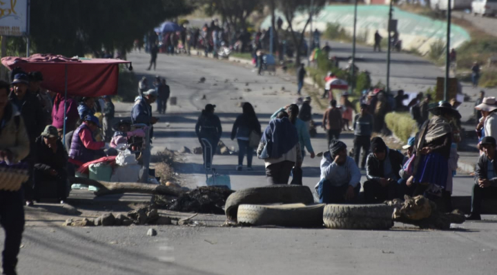 BOLIVIA CUMPLE 21 DÍAS DE CONFLICTOS Y EL DISCURSO DE RODRIGO PAZ NO LOGRA DESACTIVAR LAS PROTESTAS.
