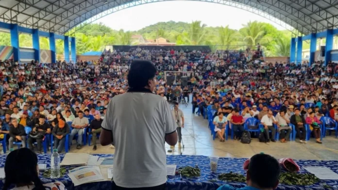 BRIGADAS PARLAMENTARIAS EXIGEN APREHENDER A EVO, MILITARIZAR EL CHAPARE Y PROCESAR A DIRIGENTES DE LOS BLOQUEOS 