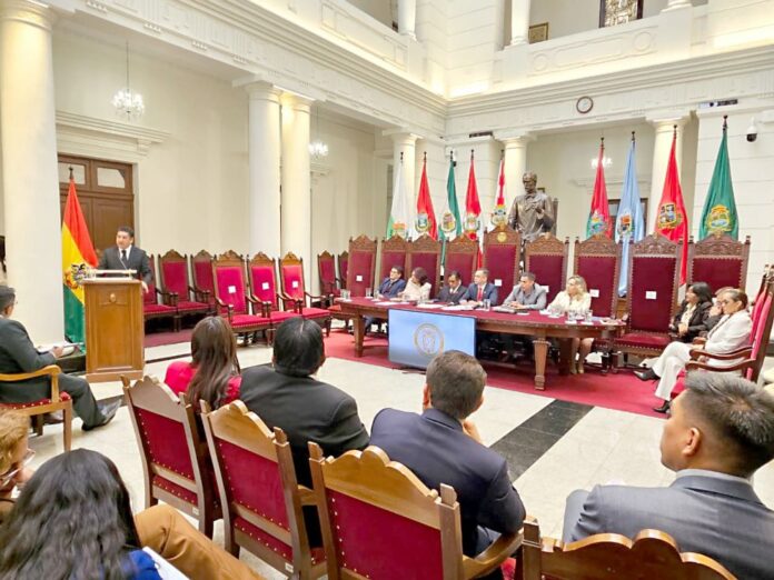 JUDICIALES ADVIERTEN CON PARO NACIONAL SI NO ATIENDEN SUS DEMANDAS 