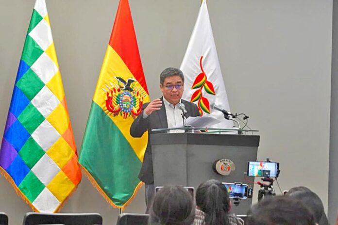 GOBIERNO INSISTE EN EL DIÁLOGO Y ASEGURA QUE ACTUARÁ PARA RESTABLECER EL ORDEN EN EL PAÍS