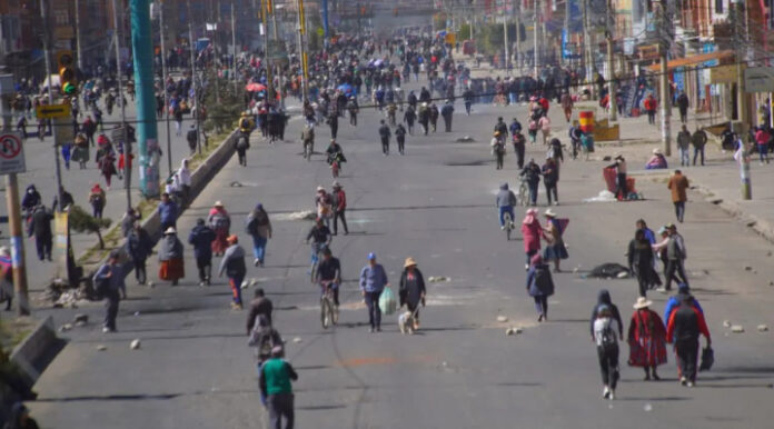  DISTRITO 6 DE EL ALTO RECHAZA LOS BLOQUEOS Y ADVIERTE MAYOR CRISIS ECONÓMICA 