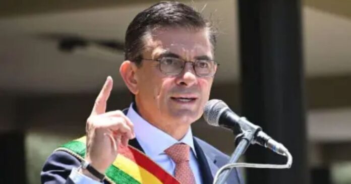 PRESIDENTE OFICIALIZA NUEVO ALTO MANDO MILITAR MEDIANTE DECRETO SUPREMO