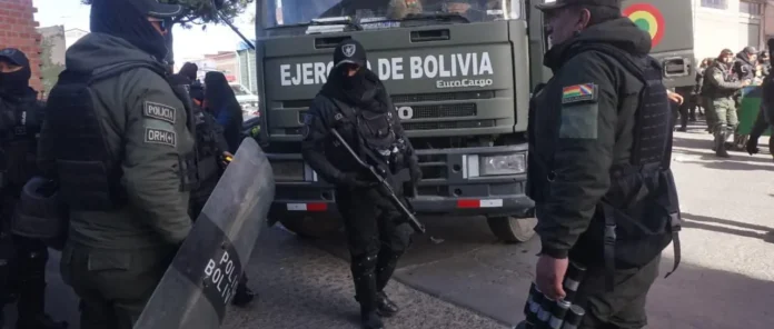 PERATIVO DE DESBLOQUEO YA ESTÁ EN MARCHA EN LA RUTA LA PAZ - ORURO 