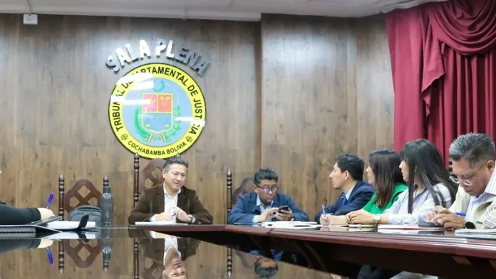 MAGISTRADO DEL TSJ ASEGURA QUE EL PARO JUDICIAL BUSCA EVITAR EL COLAPSO DE LA JUSTICIA Y NO UN AUMENTO SALARIAL