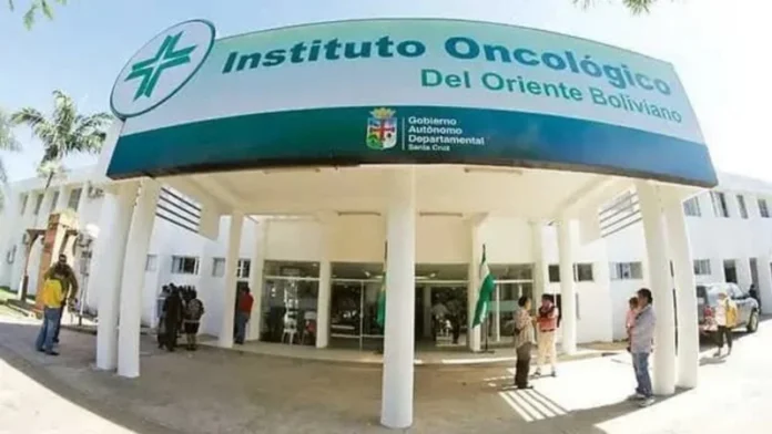 PACIENTES CON CÁNCER SE DECLARAN EN EMERGENCIA POR LA FALTA DE MEDICAMENTOS EN SANTA CRUZ