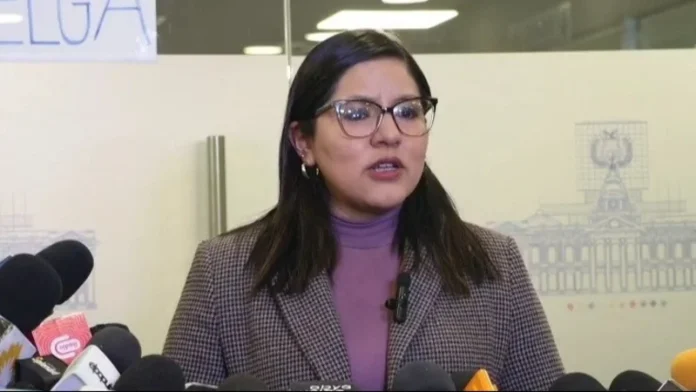 LISSA CLAROS RECHAZA PROYECTO PARA LEGALIZAR AUTOS CHUTOS Y ADVIERTE QUE INCENTIVARÍA LA ILEGALIDAD