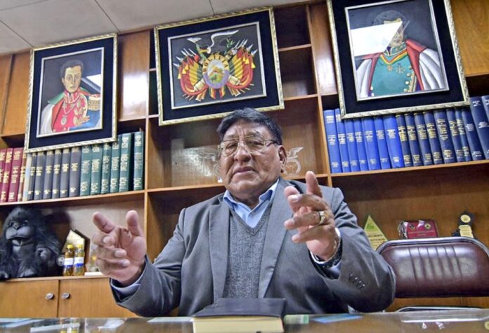 CHOFERES DAN 48 HORAS AL GOBIERNO PARA NORMALIZAR EL ABASTECIMIENTO DE COMBUSTIBLES