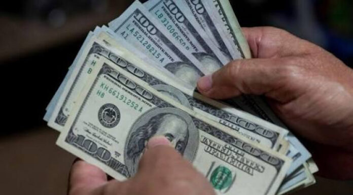 DÓLAR FLEXIBLE ALCANZA BS 9,80 Y MARCA SU NIVEL MÁS ALTO DE LA SEMANA