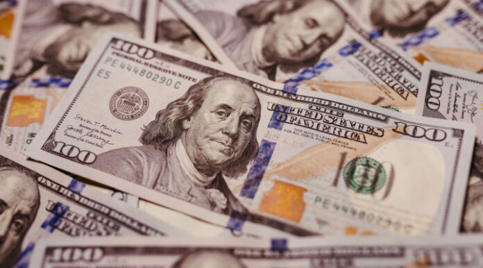 DÓLAR FLEXIBLE SUPERA LOS BS 10 Y MARCA SU NIVEL MÁS ALTO DESDE SU IMPLEMENTACIÓN