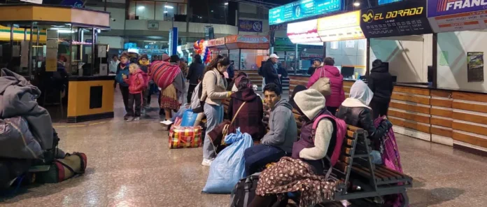 AUMENTA EL MOVIMIENTO EN TERMINALES POR EL INICIO DE LAS VACACIONES DE INVIERNO