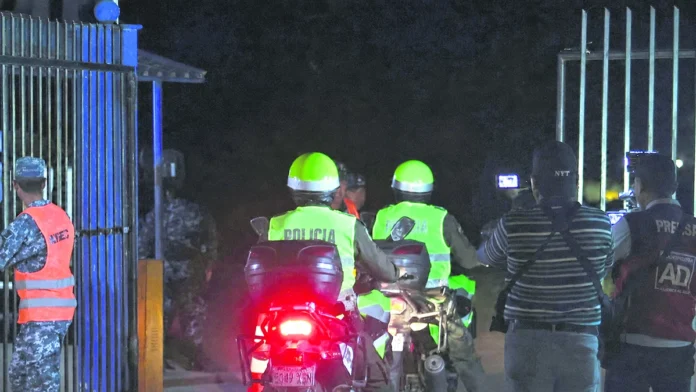 POLICÍA INVESTIGA A 