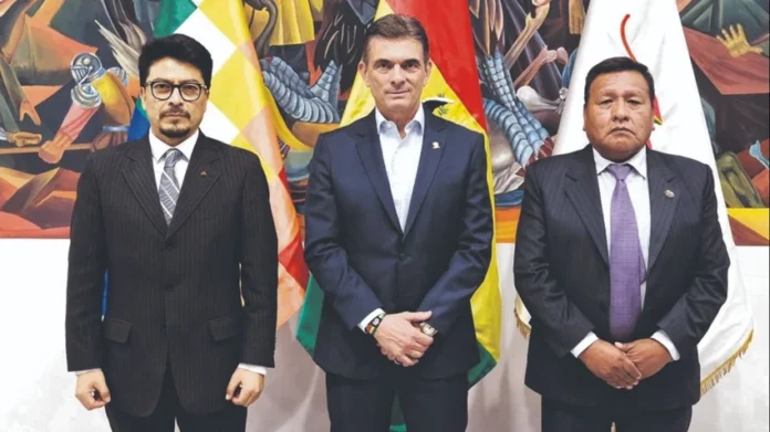 PAZ REDUCE EL GABINETE A 12 MINISTERIOS Y ANUNCIA UNA REESTRUCTURACIÓN DEL ESTADO