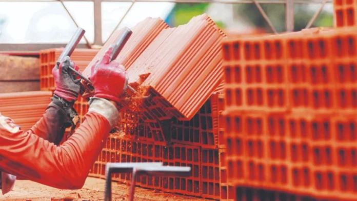 INDUSTRIAS ADVIERTEN QUE EL ALZA DEL DÓLAR ELEVÓ MÁS DEL 70% EL COSTO DEL GAS