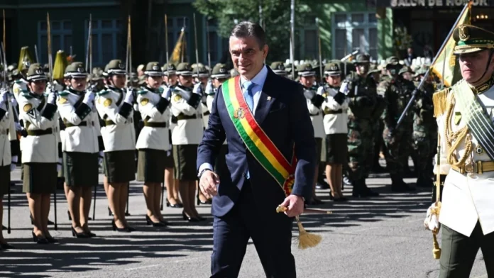 GOBIERNO OFICIALIZA REDUCCIÓN A 12 MINISTERIOS