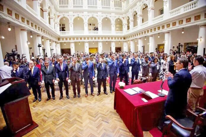 CRECE LA EXPECTATIVA POR POSIBLES CAMBIOS EN EL GABINETE DEL PRESIDENTE RODRIGO PAZ
