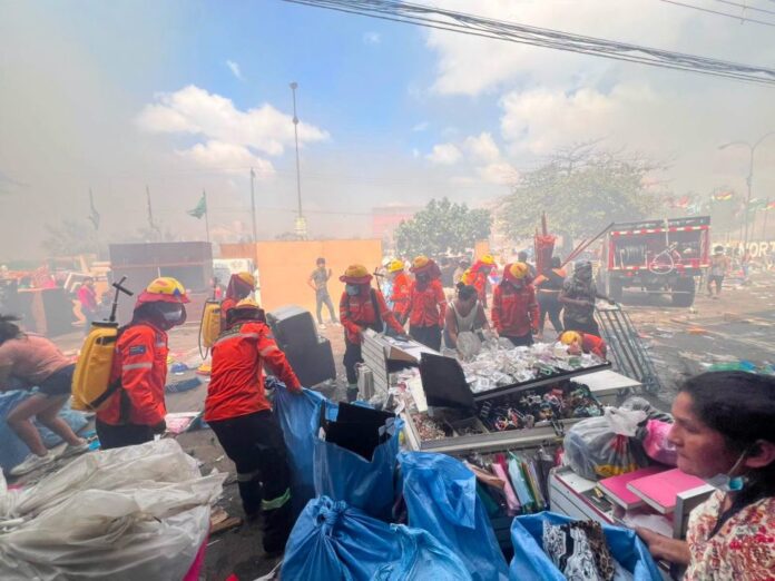 FERIA BARRIO LINDO PERMANECERÁ CERRADA TRAS INCENDIO Y GREMIAlES ADVIERTEN CON MULTAS DE BS 20.000