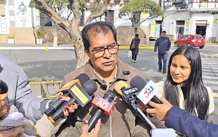 NUEVE MUNICIPIOS LLEVAN AGUA EN VOLQUETAS POR LA SEQUÍA