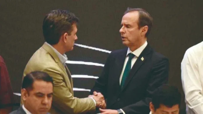 PAZ BUSCA ACUERDOS PARA IMPULSAR UNA REFORMA CONSTITUCIONAL