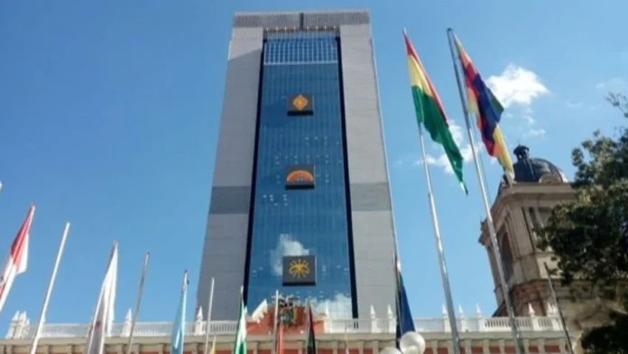 CINCO MINISTERIOS INTEGRAN COMISIÓN PARA INTERVENIR YPFB