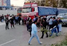VECINOS DE COLPA BÉLGICA BLOQUEAN RUTA AL NORTE Y EXIGEN OBRAS VECINOS DE COLPA BÉLGICA BLOQUEAN RUTA AL NORTE Y EXIGEN OBRAS