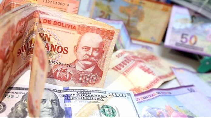 DÓLAR SUBE A BS 12,12 Y SE ACERCA A SU MÁXIMO