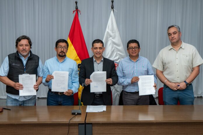  YPFB Y CAMPETROL ACUERDAN GARANTIZAR EL TRASLADO DE COMBUSTIBLES