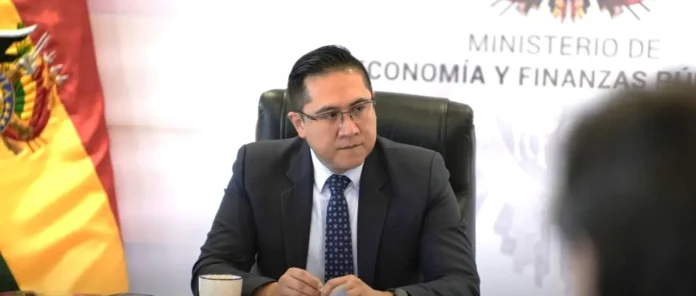 MINISTRO DE ECONOMÍA DICE QUE EL ESTADO RECORTÓ CERCA DEL 30% DE LA MASA SALARIAL