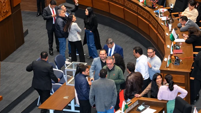  ASAMBLEA LEGISLATIVA SUPERA 20 HORAS DE SESIÓN, MODIFICA LA LEY 260 Y APARTA A MARIACA 