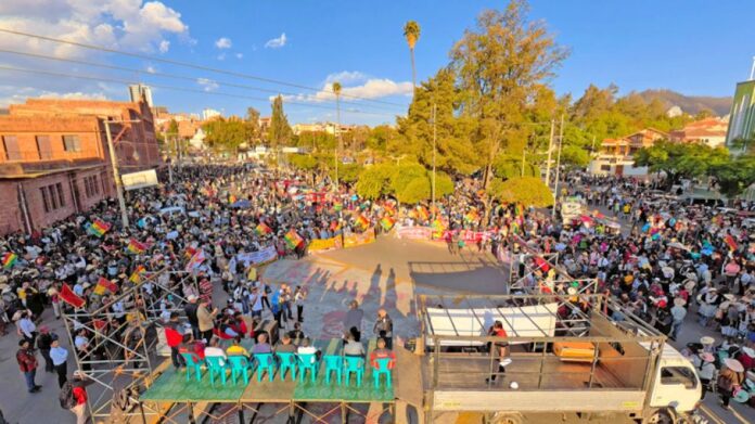 CABILDO EN SUCRE EXIGE ABROGAR EL DECRETO 5716 Y ANUNCIA MARCHA NACIONAL