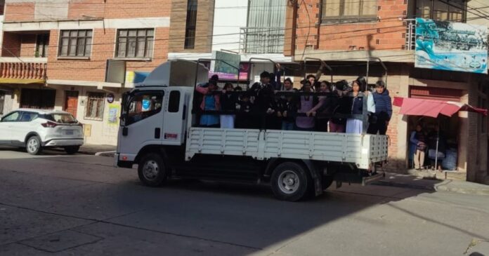 SUCRE: 18% DE COLEGIOS ADOPTA LA VIRTUALIDAD POR EL PARO DE TRANSPORTE 